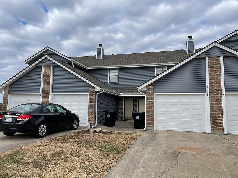 2nd image of 2123 Highridge Dr APT A