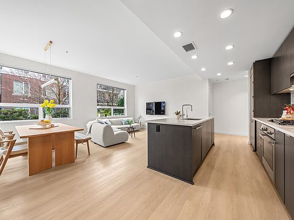 3rd image of 9233 Odlin Rd #114