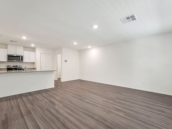 3rd image of 4826 Wine Ridge Ave