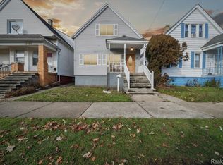 2271 Evaline St, Hamtramck, MI 48212