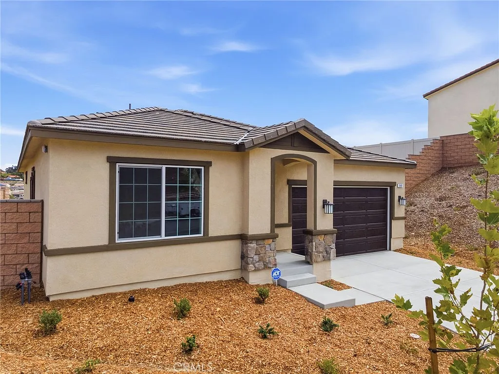 3 bed, 1540 sqft, $3,800 — Photo 3