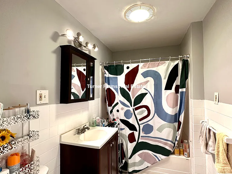 9 Taft St #3B — Photo 18