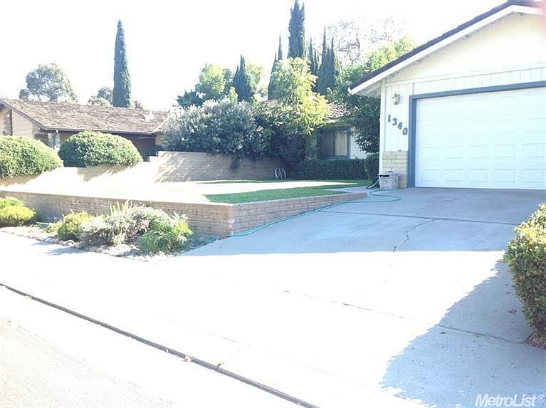 1st image of 1340 Briarwood Way