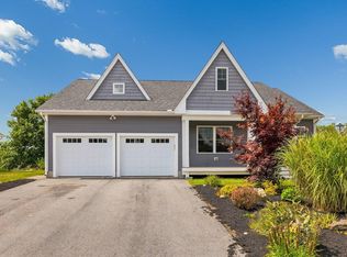 48 Sunningdale Dr, Somersworth, NH 03878