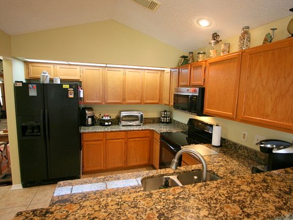 2nd image of 690 Barrington Cir