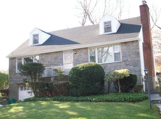 39 Remsen Rd, Yonkers, NY 10710