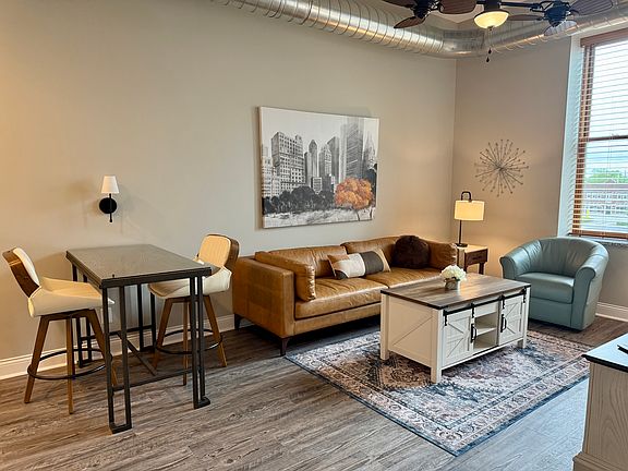 2nd image of 622 Wabash Ave #301