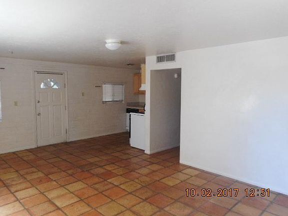 4th image of 3535 E Bellevue St Unit 2
