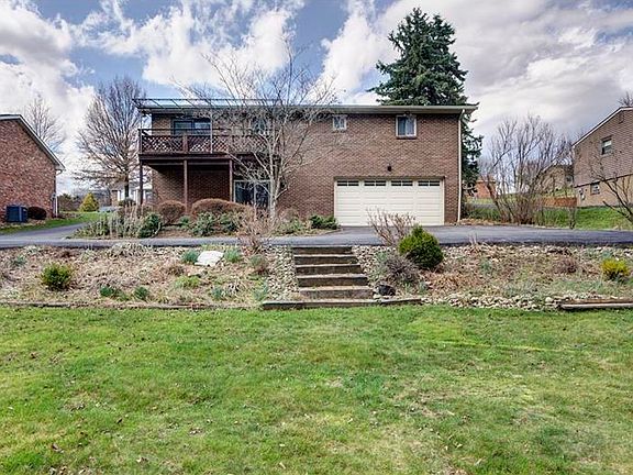 4th image of 215 David Dr