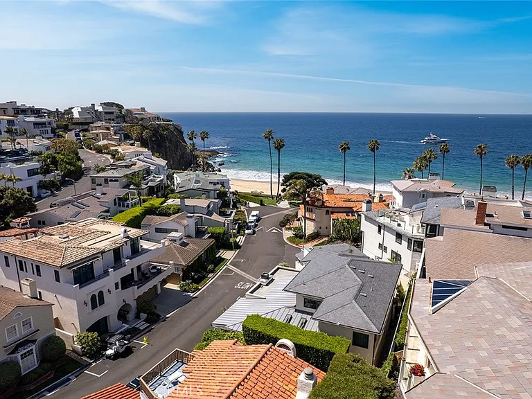 27 Emerald Bay — Photo 45