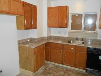 5th image of 3139 Elmwood Ave