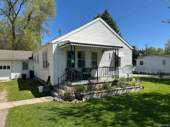 7980 W Gilford Rd, Reese, MI 48757