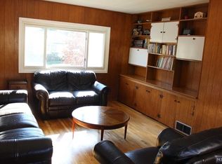 1 Judith Pl, Bergenfield, NJ 07621