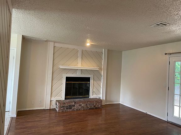 5th image of 2211 Tahoe Dr