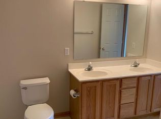 8647 Quarry Ridge Ln UNIT B, Woodbury, MN 55125