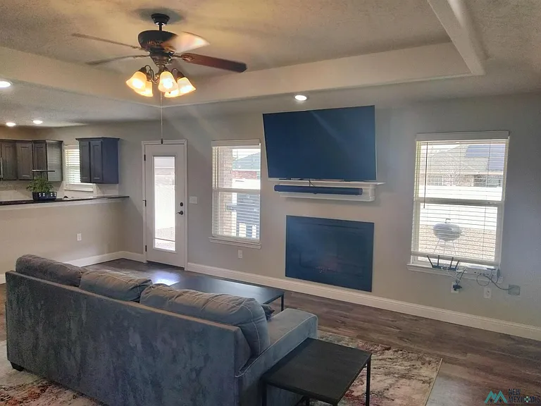 2115 Roadrunner Dr — Photo 6