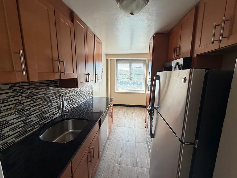 64th Ave — Photo 3