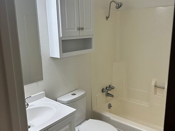 4th image of 2803 E 22nd St APT C