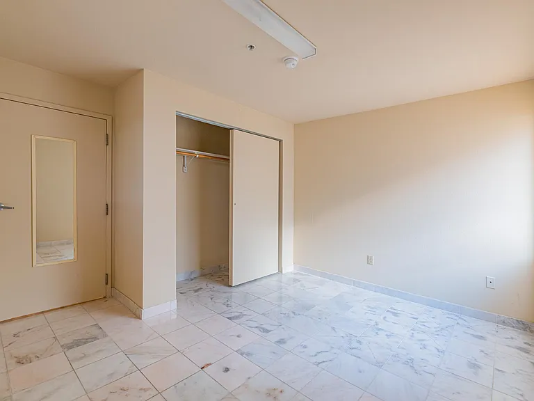 2175 California St #400 — Photo 4