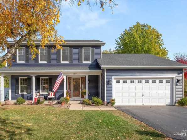 1235 Herrington Pl, Geneva, IL 60134