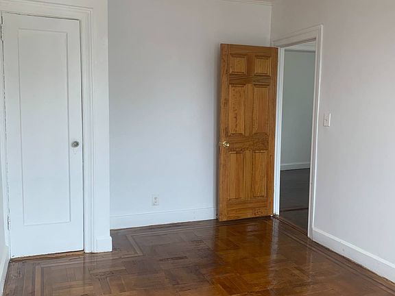 4th image of 1423 Noble Ave APT 5