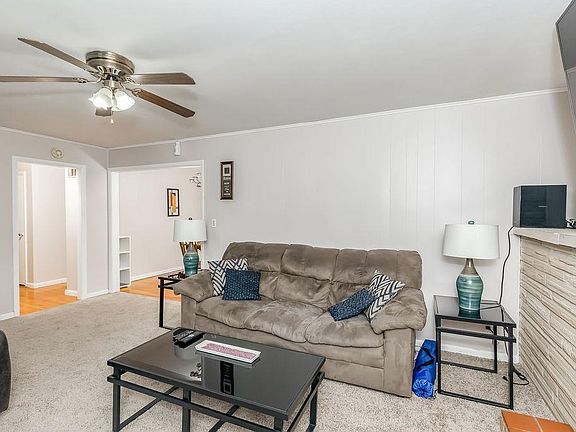 4th image of 6208 Hedges Ave