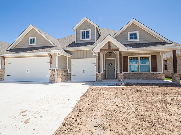 3rd image of 800 Patrick Dr