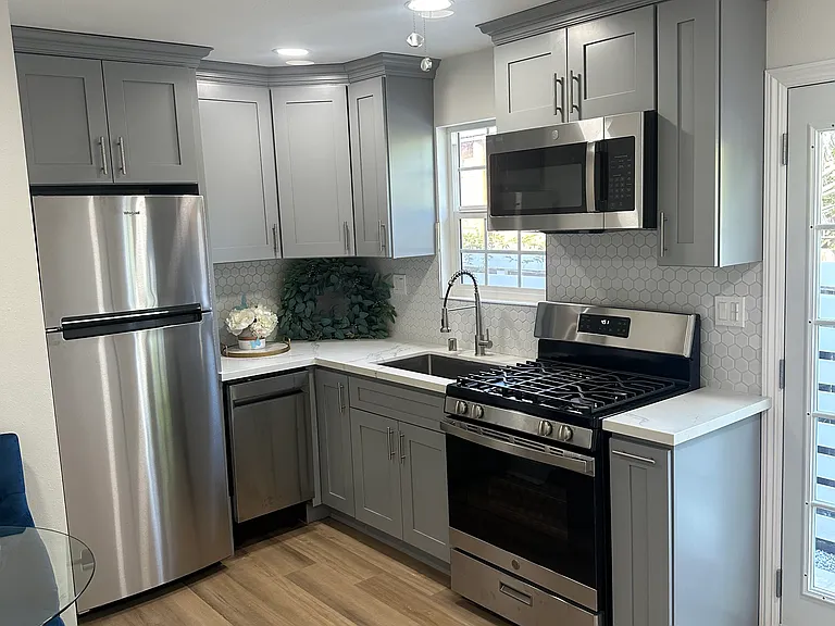 116 W Arbor St #B — Photo 2