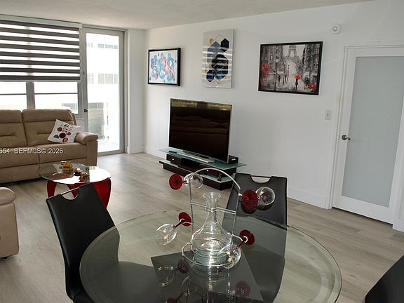 5th image of 3725 S Ocean Dr APT 423