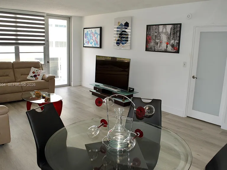 3725 S Ocean Dr #423 — Photo 5