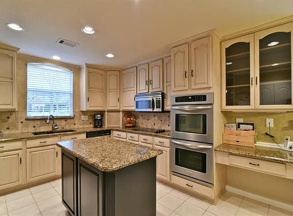4th image of 3302 Tiverton Ct