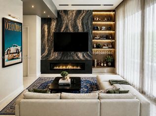 851 NE 1st Ave #704, Miami, FL 33132