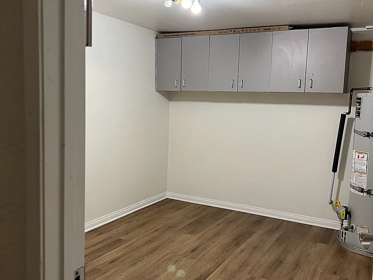 15111 Freeman Ave #1 — Photo 20