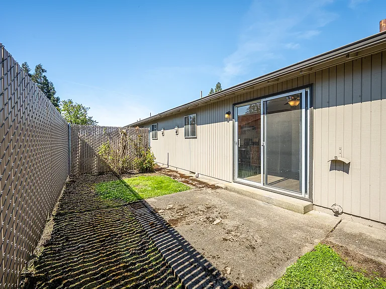 Hopkins Horizon Apartments — Photo 15