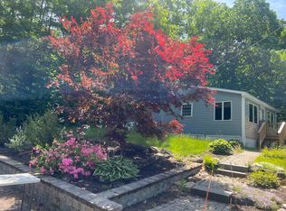 25 S Mayhew Tpke, Hebron, NH 03241