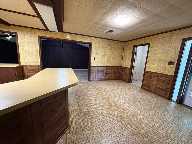 114 Brockton Dr — Photo 4