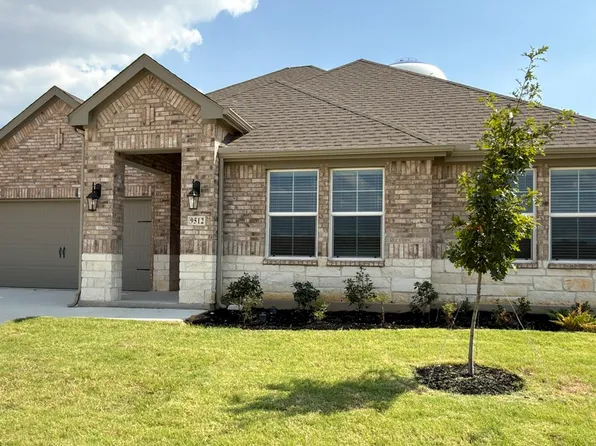 9512 Bently Blvd, Aubrey, TX 76227