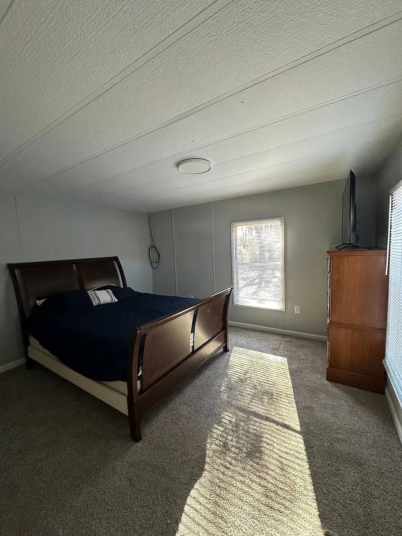 5407 Post Rd - MHP — Photo 3