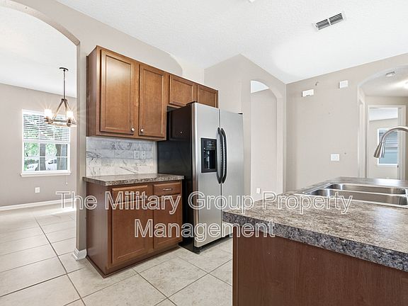 5th image of 1515 Carpathian Dr