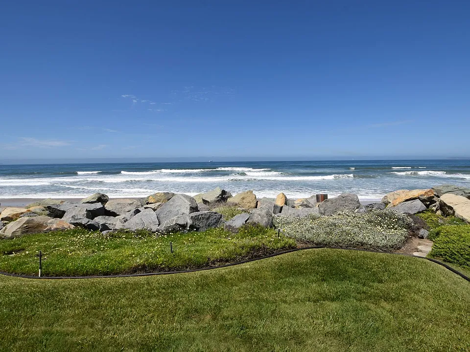 1300 Seacoast Dr #B