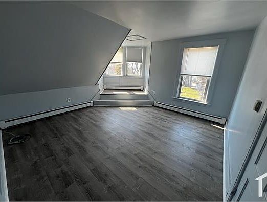 1st image of 119 Graham St APT 3