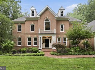 10301 Forest Maple Rd, Vienna, VA 22182