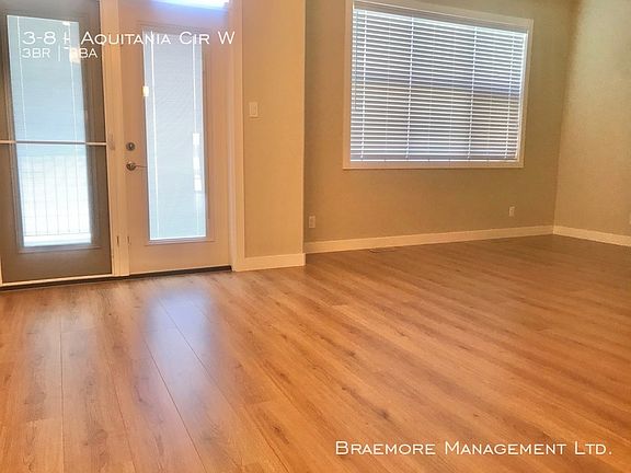 5th image of 81 Aquitania Cir W #3