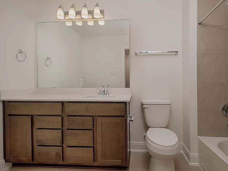 27646 Mesabe Dr — Photo 18