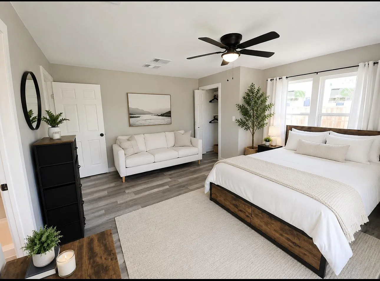 4 bed, 3.0 bath, 2500 sqft, $1,035 — Photo 1