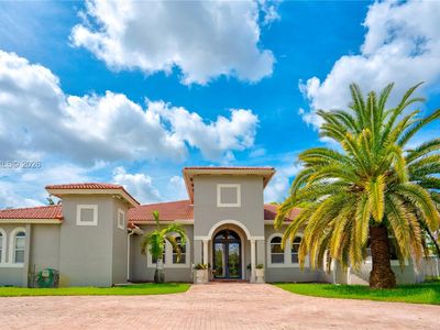 9810 NW 137th St, Hialeah Gardens, FL, 33018