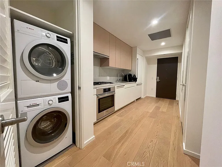 877 Francisco St #1123 — Photo 9