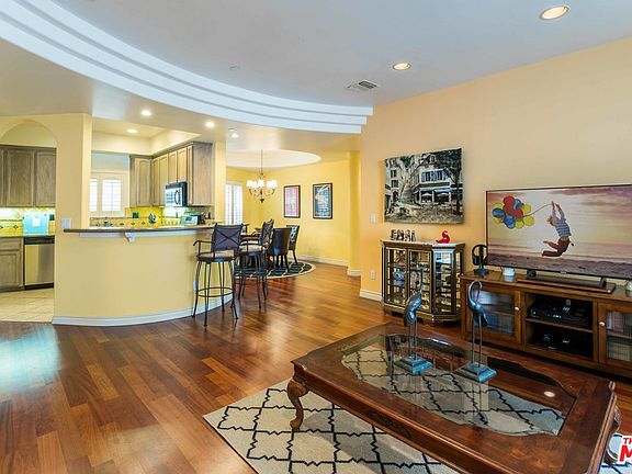 3rd image of 12067 Guerin St Unit 204