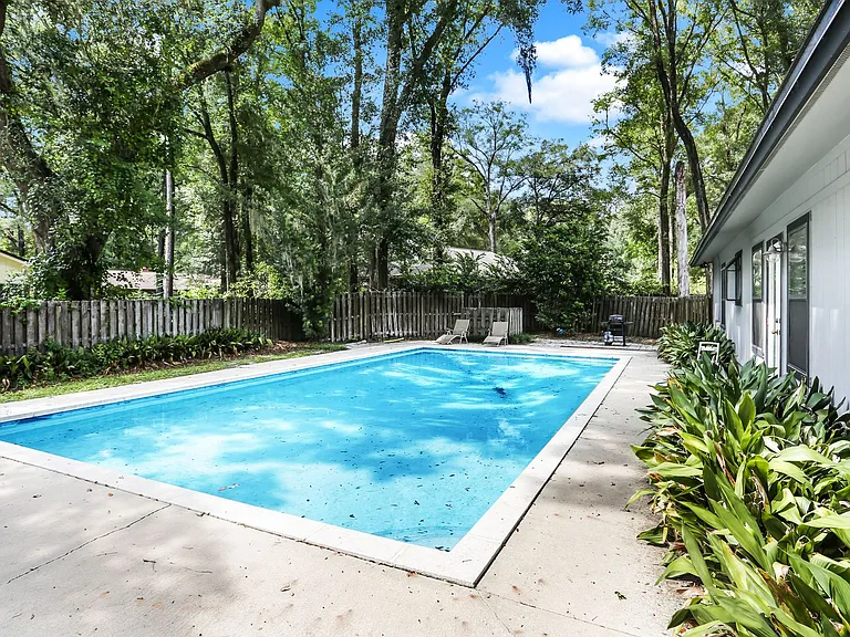 1826 SW 80th Dr — Photo 1