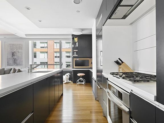 5th image of 2 River Ter APT 5L